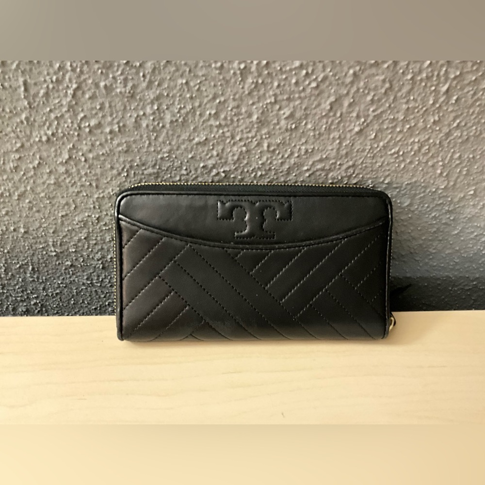 Tory Burch Black Zip Wallet